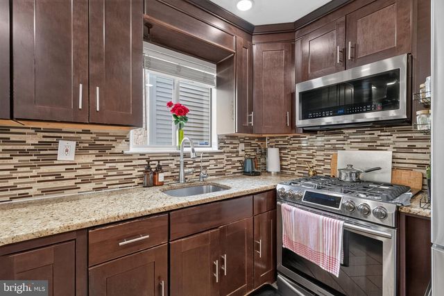 49 CHATHAM CT, East Windsor Twp, NJ 08520