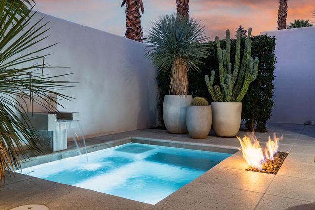 170 Desert Lakes Drive, Palm Springs, CA 92264