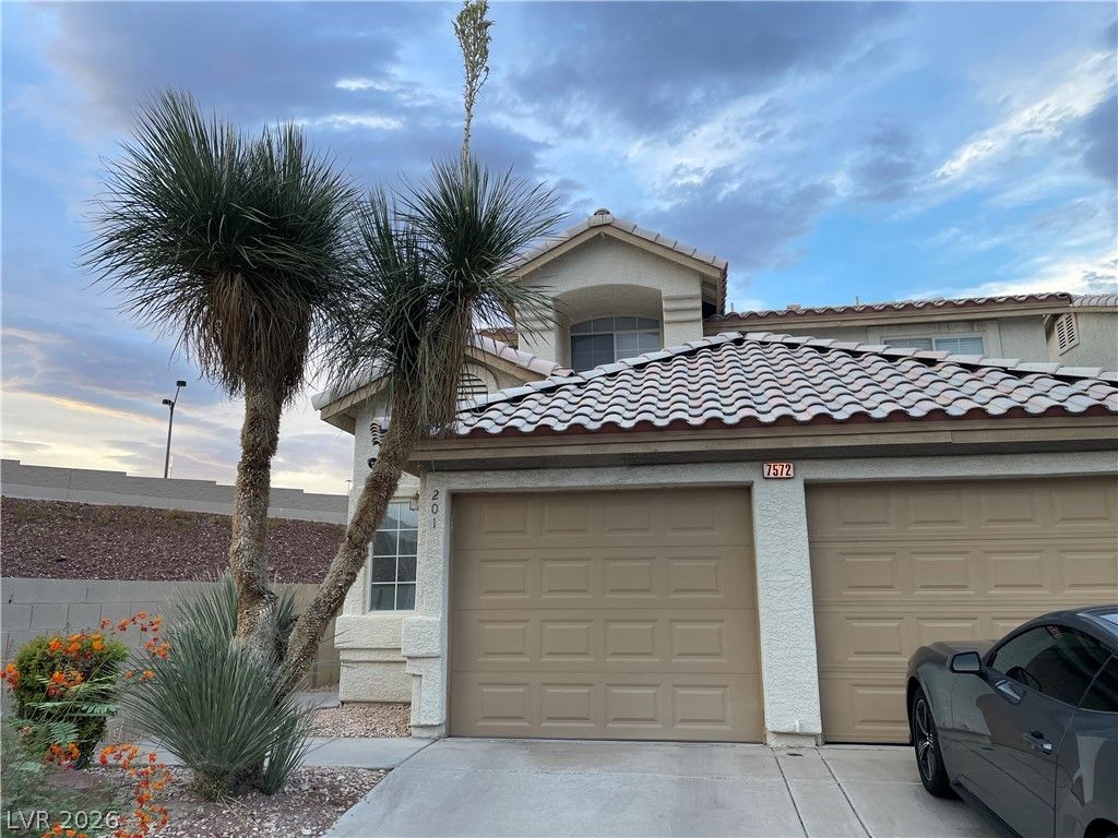7572 Durham Hall Avenue 201, Las Vegas, NV 89130 — photo 2