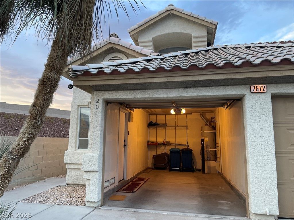 7572 Durham Hall Avenue 201, Las Vegas, NV 89130 — photo 3
