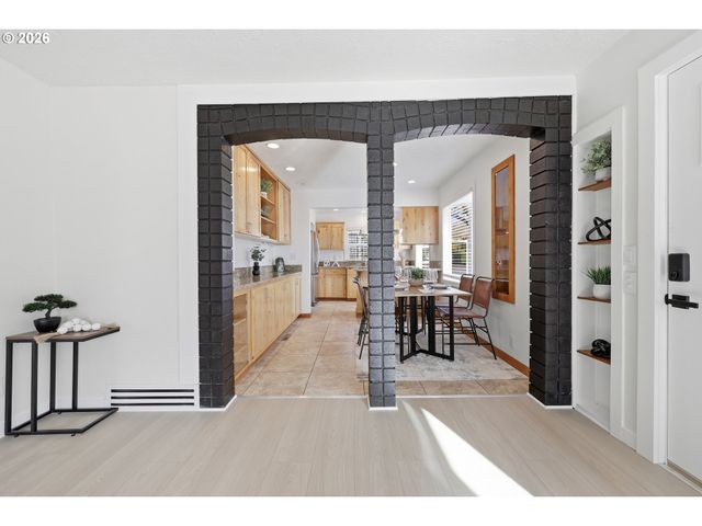 415 Se 94TH Ave, Portland, OR 97216