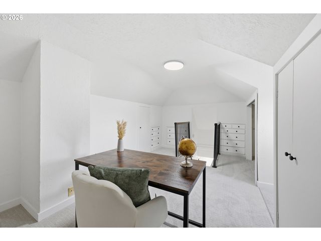 415 Se 94TH Ave, Portland, OR 97216