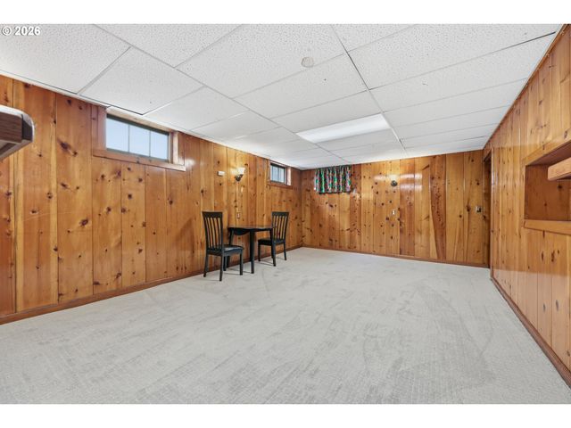 415 Se 94TH Ave, Portland, OR 97216