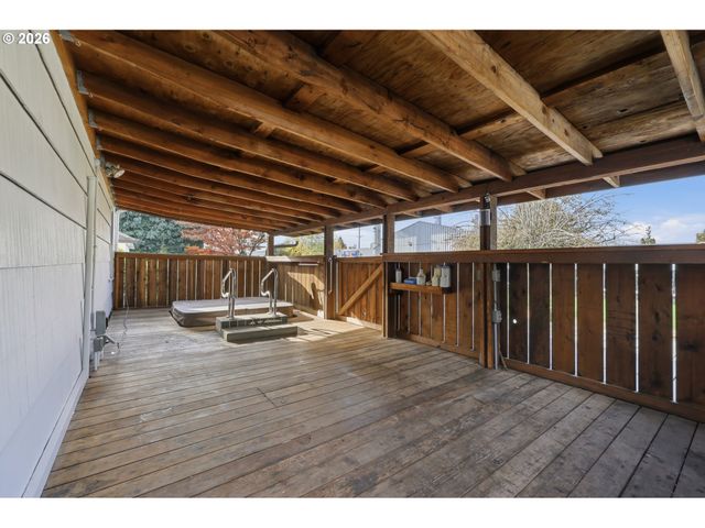 415 Se 94TH Ave, Portland, OR 97216