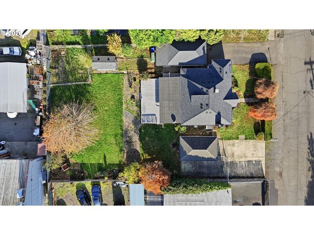 415 Se 94TH Ave, Portland, OR 97216
