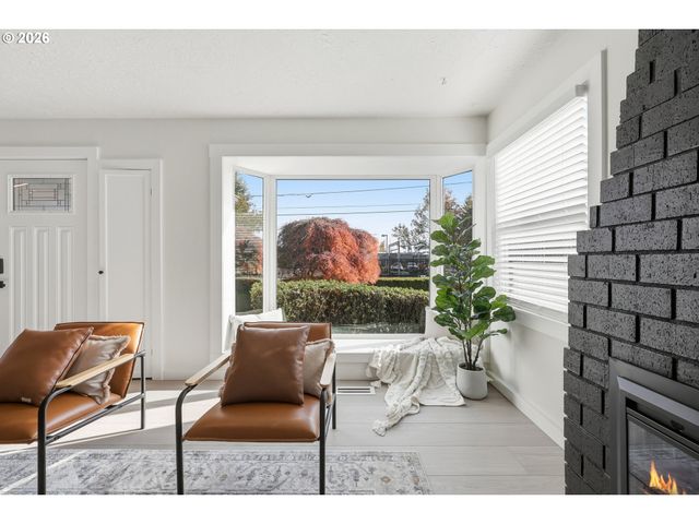 415 Se 94TH Ave, Portland, OR 97216