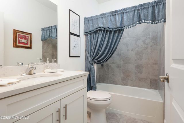 152 Edenton Drive, Barnegat, NJ 08005