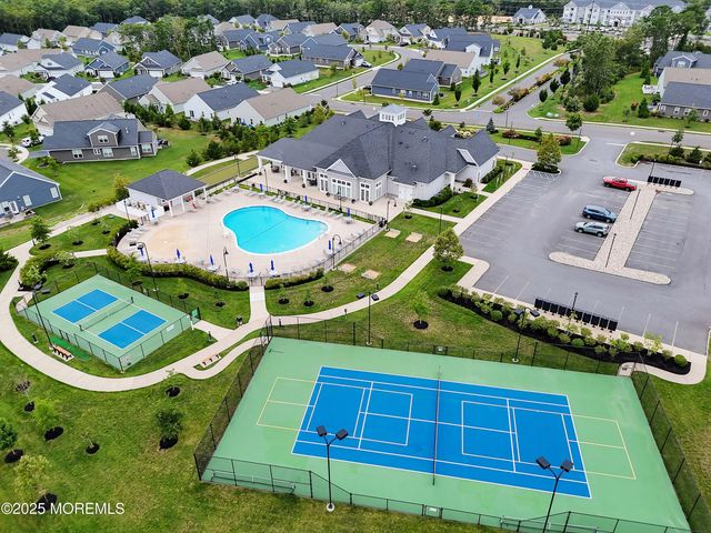 152 Edenton Drive, Barnegat, NJ 08005