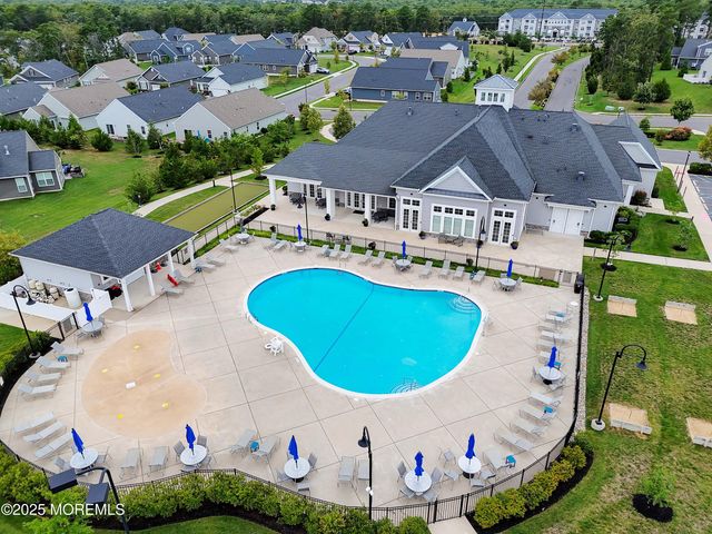 152 Edenton Drive, Barnegat, NJ 08005