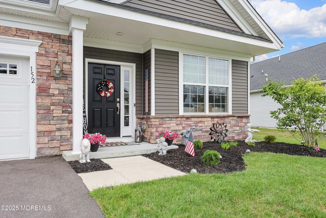 152 Edenton Drive, Barnegat, NJ 08005