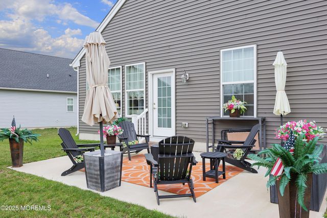 152 Edenton Drive, Barnegat, NJ 08005