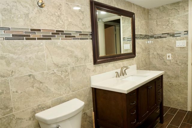 8275 Sands Point Drive 176, Houston, TX 77036