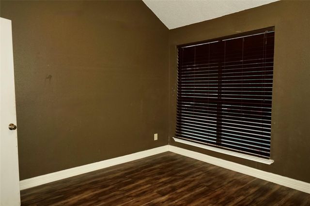 8275 Sands Point Drive 176, Houston, TX 77036