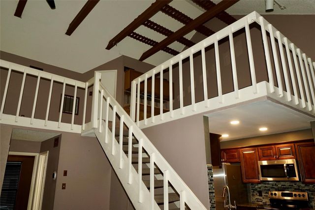 8275 Sands Point Drive 176, Houston, TX 77036