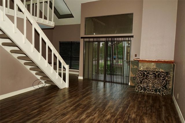 8275 Sands Point Drive 176, Houston, TX 77036