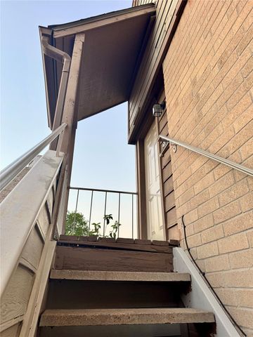 8275 Sands Point Drive 176, Houston, TX 77036