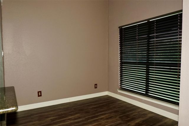 8275 Sands Point Drive 176, Houston, TX 77036