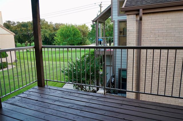 8275 Sands Point Drive 176, Houston, TX 77036