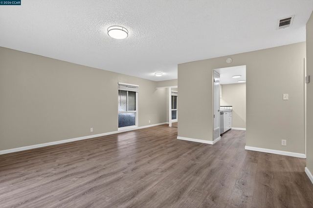 5492 Roundtree Dr A, Concord, CA 94521