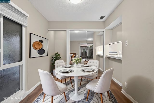 5492 Roundtree Dr A, Concord, CA 94521