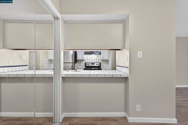 5492 Roundtree Dr A, Concord, CA 94521