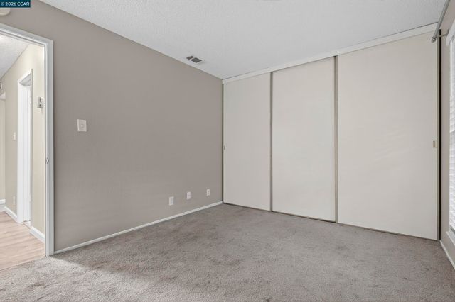 5492 Roundtree Dr A, Concord, CA 94521