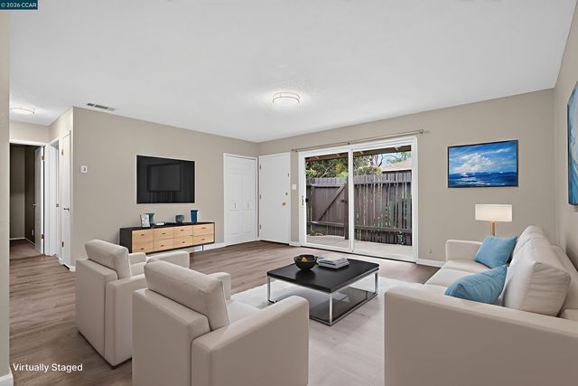 5492 Roundtree Dr A, Concord, CA 94521