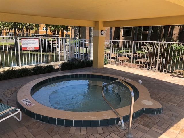 4572 COMMANDER DRIVE 1213, Orlando, FL 32822