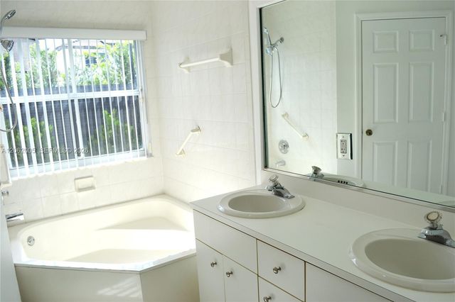 8328 SW 163rd Avenue, Miami, FL 33193