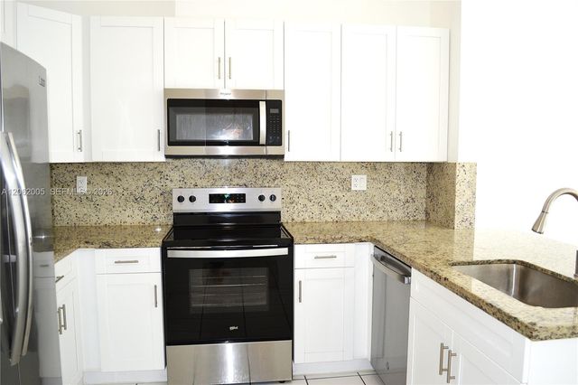8328 SW 163rd Avenue, Miami, FL 33193