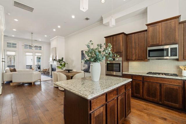 2960 Rusk Street, Houston, TX 77003