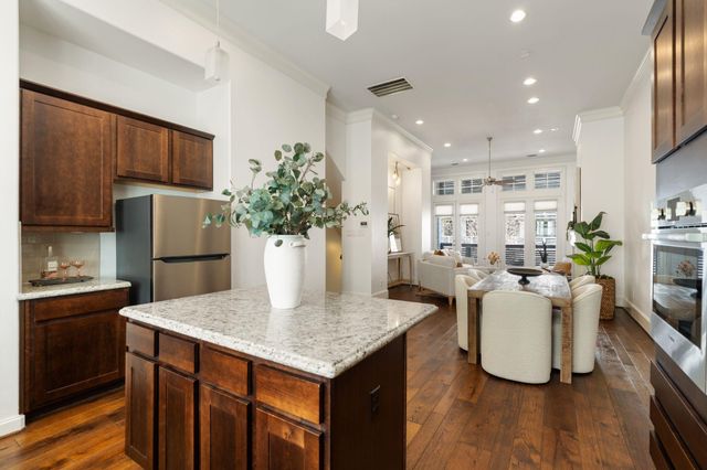 2960 Rusk Street, Houston, TX 77003