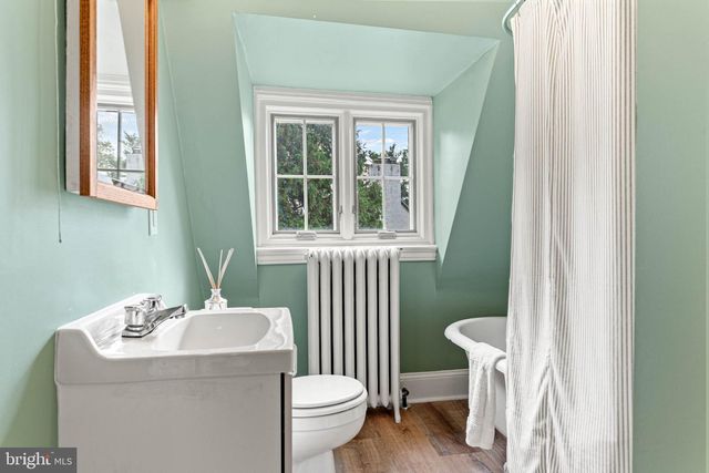 1435 ORCHARD WAY, Bryn Mawr, PA 19010
