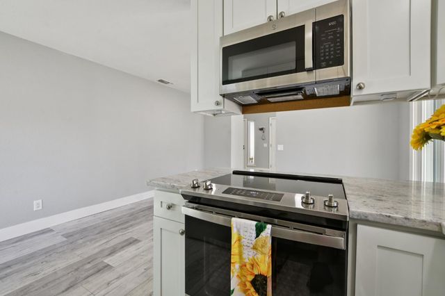 8206 Summerplace Dr, Citrus Heights, CA 95621