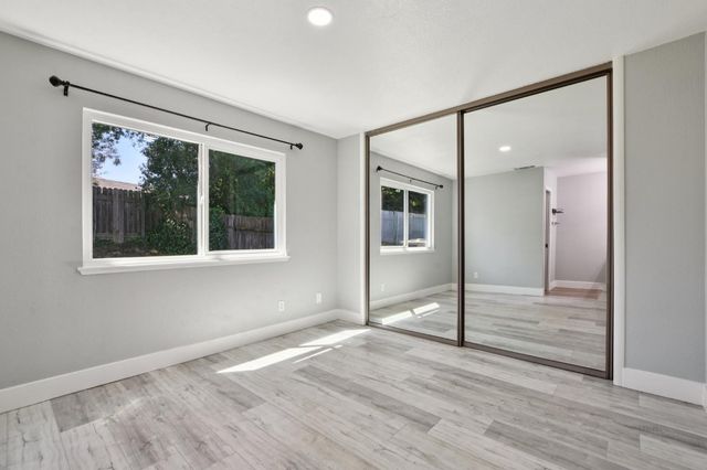 8206 Summerplace Dr, Citrus Heights, CA 95621