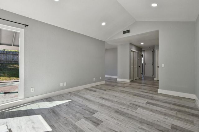 8206 Summerplace Dr, Citrus Heights, CA 95621