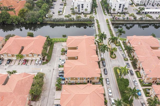 5754 HAMPTON HILLS Boulevard 5754, Tamarac, FL 33321