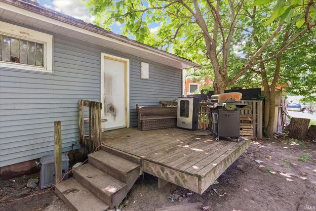 714 W blaine Avenue, Elkhart, IN 46516