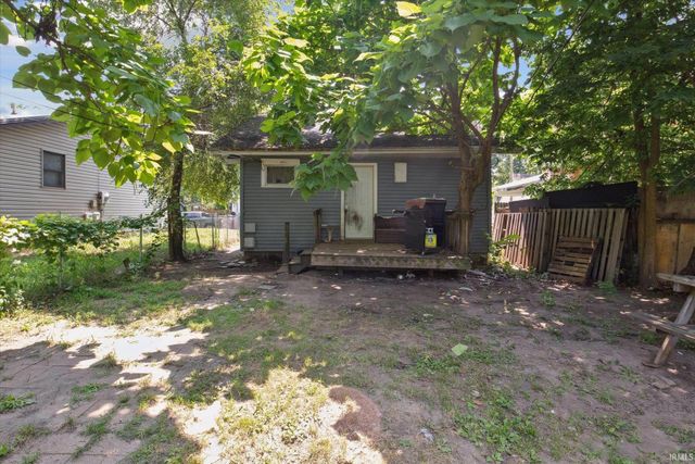 714 W blaine Avenue, Elkhart, IN 46516