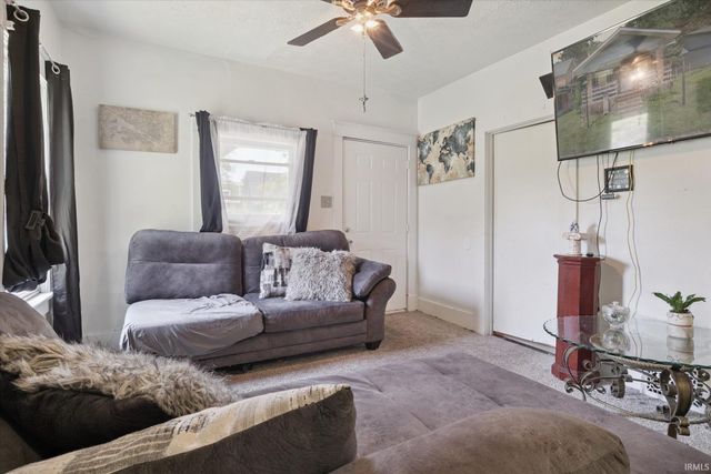 714 W blaine Avenue, Elkhart, IN 46516