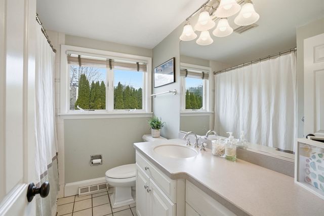 180 Chestnut St, Duxbury, MA 02332