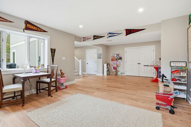 180 Chestnut St, Duxbury, MA 02332