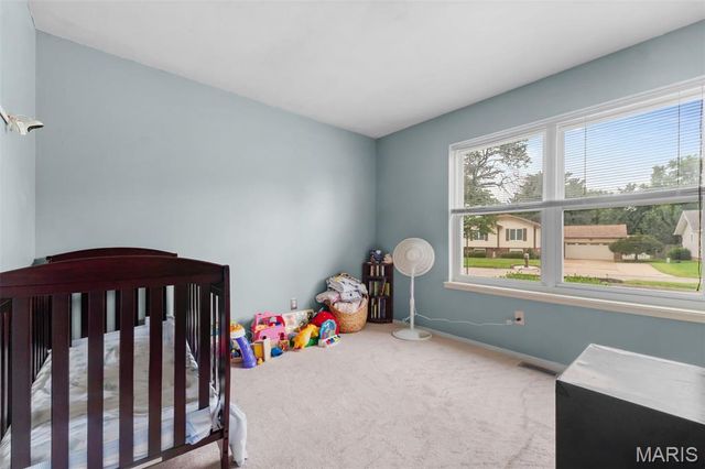 3016 Country Knoll Drive, St Charles, MO 63303