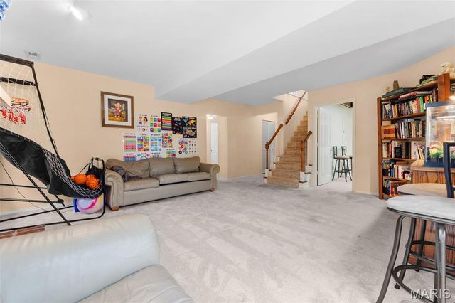 3016 Country Knoll Drive, St Charles, MO 63303