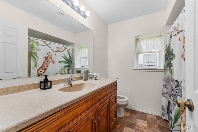3016 Country Knoll Drive, St Charles, MO 63303