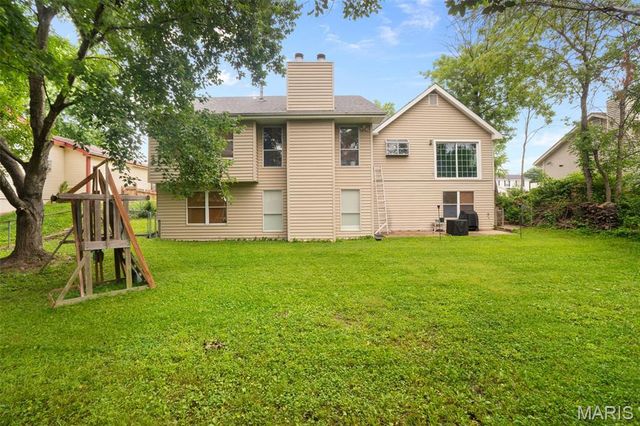 3016 Country Knoll Drive, St Charles, MO 63303