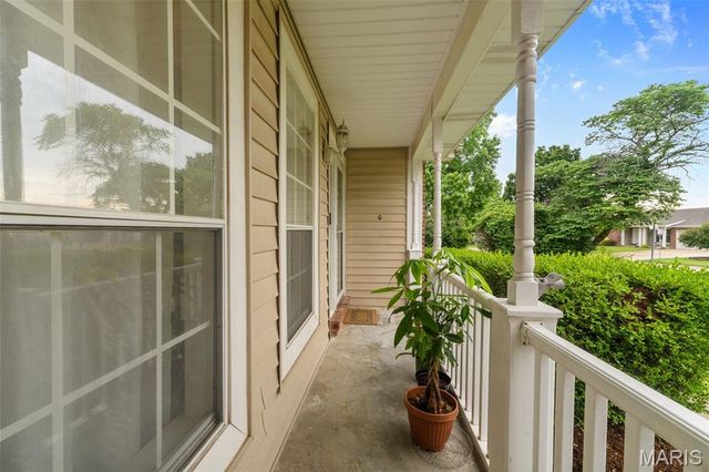 3016 Country Knoll Drive, St Charles, MO 63303
