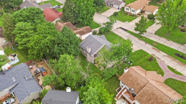 3016 Country Knoll Drive, St Charles, MO 63303