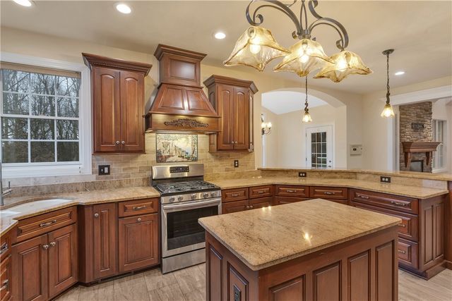 116 James Dr, Brighton Twp, PA 15009