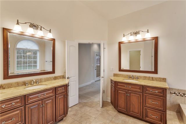 116 James Dr, Brighton Twp, PA 15009